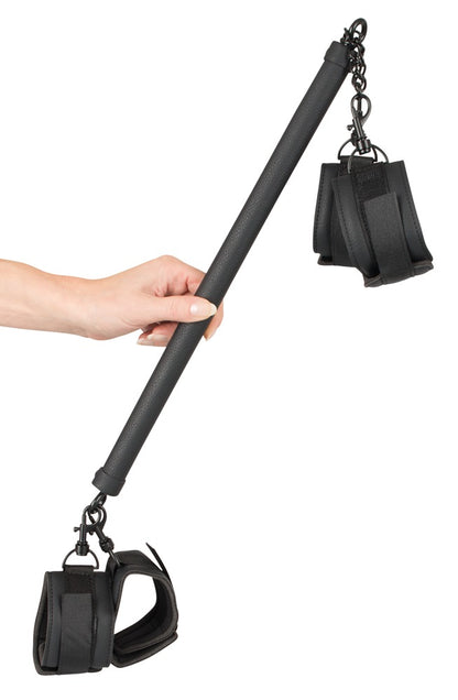 fetish Collection - Stabile Spreizstange mit Ringen für Fesseln