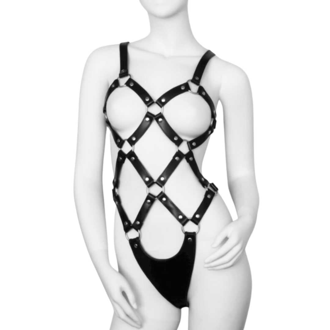 Lederbody mit metallischen Elementen