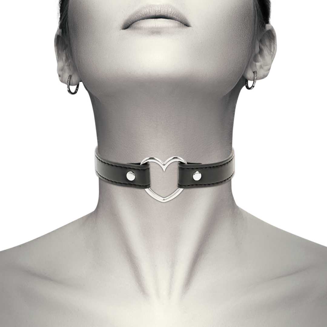 Handgefertigtes Choker mit Herz