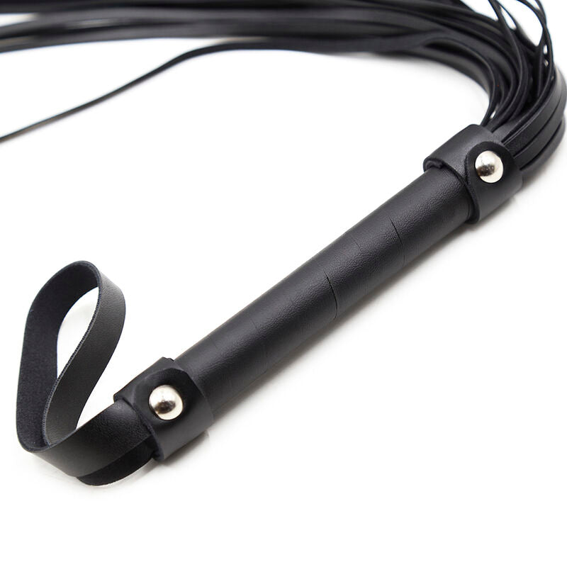 Ohmama - Ohmama Fetish - Silberne Armbnder mitPeitsche