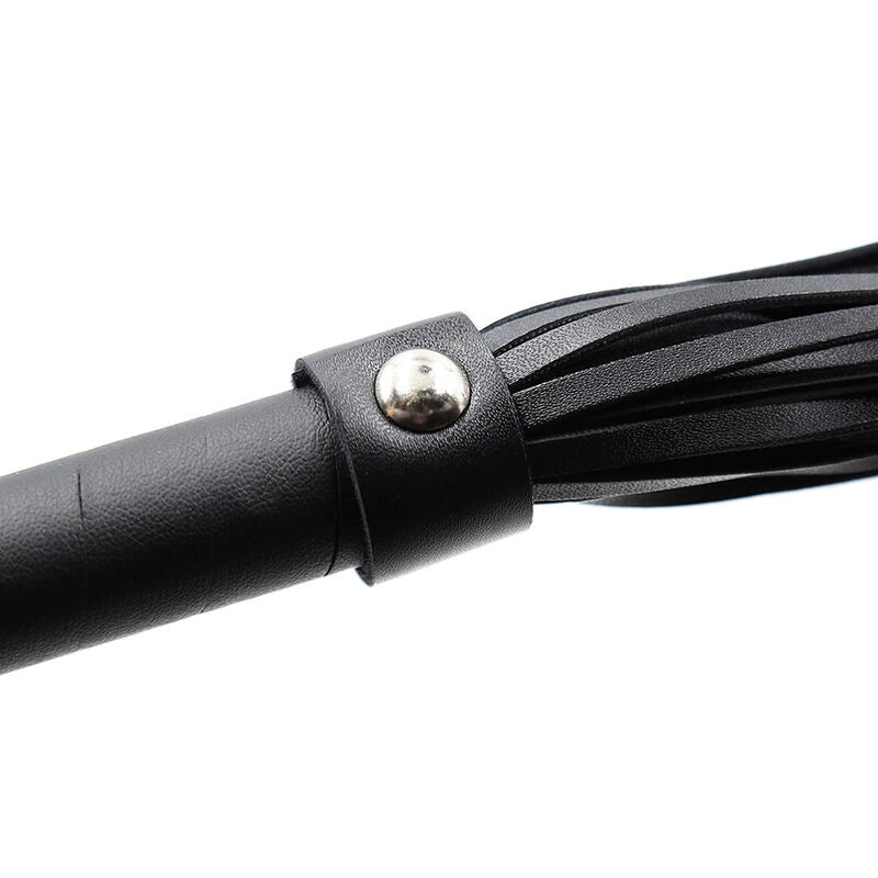 Ohmama - Ohmama Fetish - Silberne Armbnder mitPeitsche