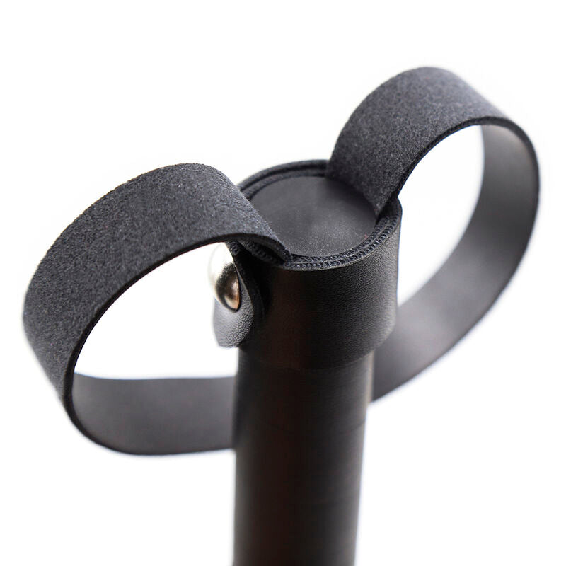 Ohmama - Ohmama Fetish - Silberne Armbnder mitPeitsche