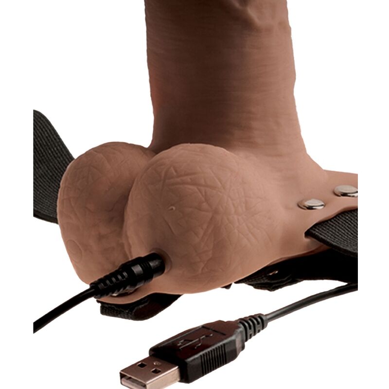 Fetish Fantasy - Hohler Strap-On mit prallen Hoden