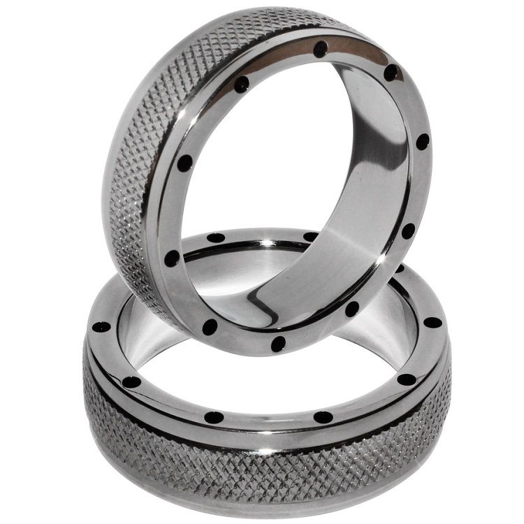Metal Hard - Metallring für Penis und Hoden