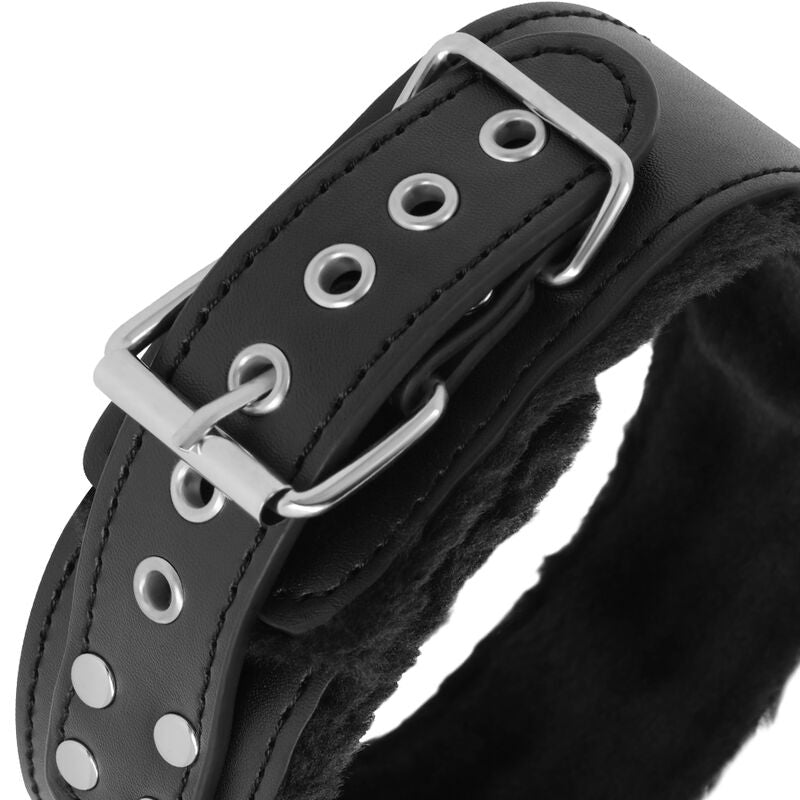 Darkness - Gepolstertes BDSM Halsband mit Leine